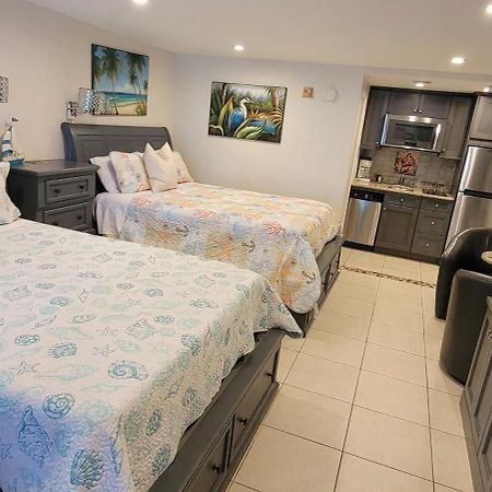 Sea Spray, Studio 114, Beach Steps Away! Pool+Wifi 러스킨 외부 사진
