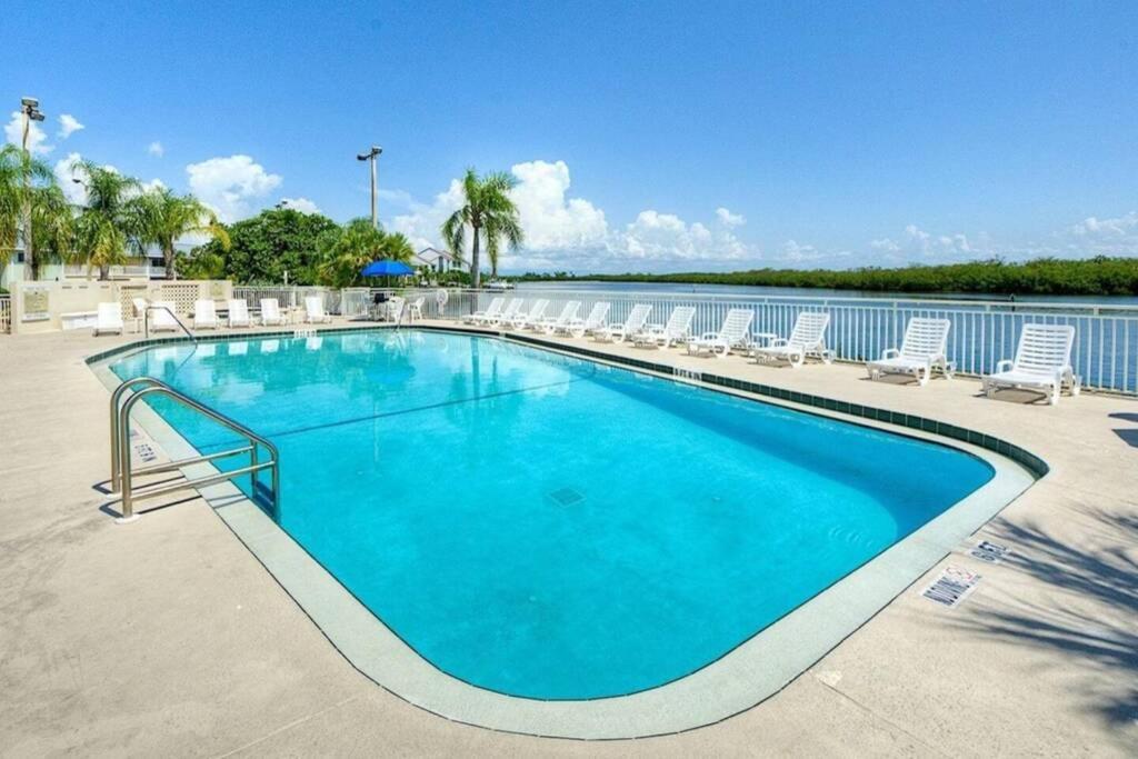 Sea Spray, Studio 114, Beach Steps Away! Pool+Wifi 러스킨 외부 사진
